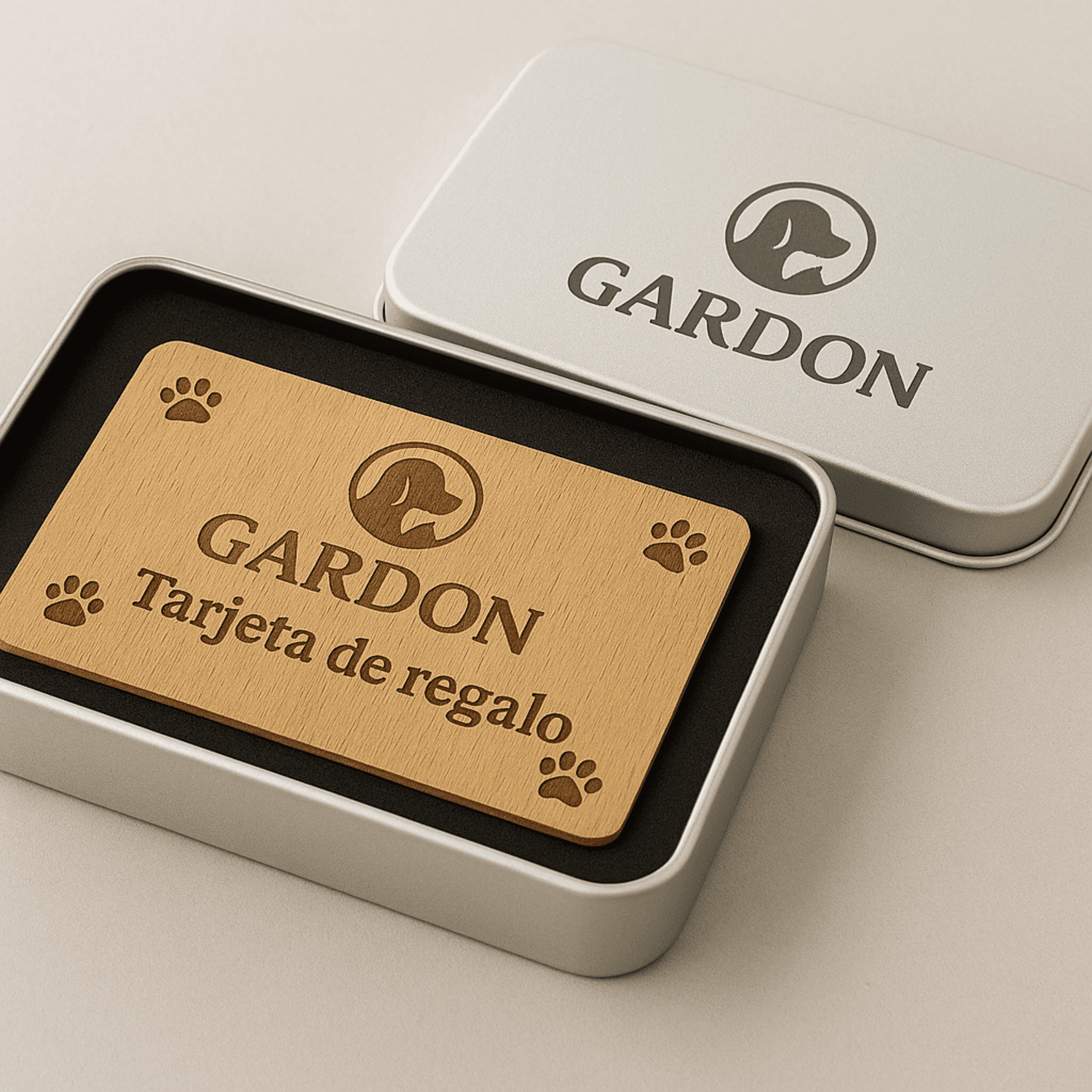 Tarjetas De Regalo Física En MDF Grabada Con Láser + Caja Metálica - 2