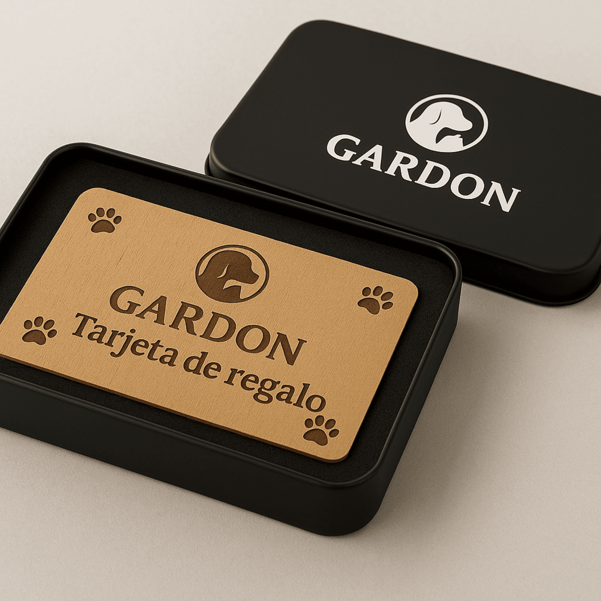 Tarjetas De Regalo Física En MDF Grabada Con Láser + Caja Metálica - 3