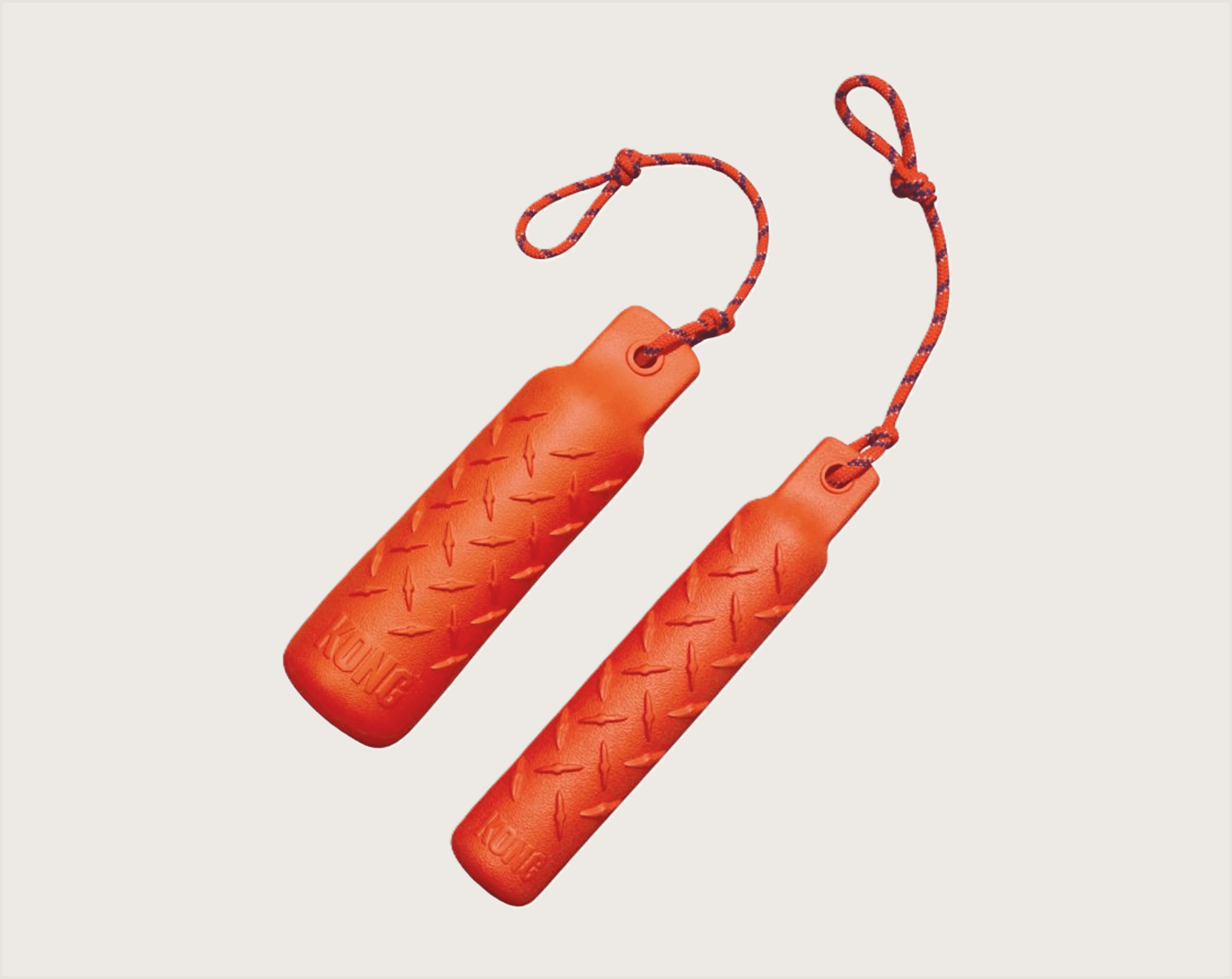 Kong Training Dummy Floating para Perros - 1